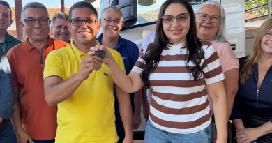 Prefeitura de São Gonçalo do Piauí recebe novo caminhão-caçamba para reforçar serviços no município